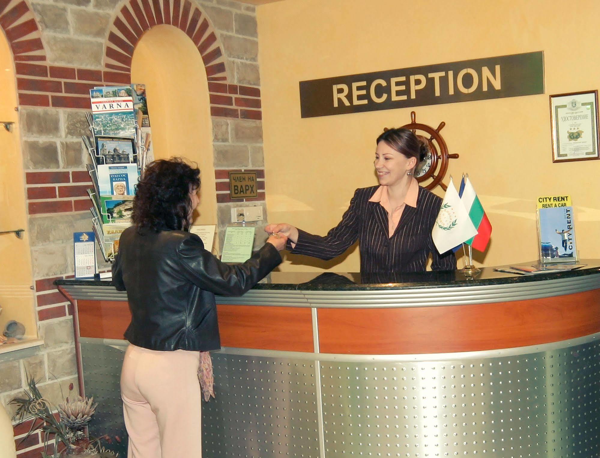 Dionis Hotel Βάρνα Εξωτερικό φωτογραφία